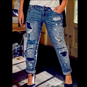 Torrid Boyfriend Jeans Sz 16R Distressed Patches